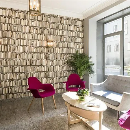 オテル デ ゼクリヴァン ホテル 3*