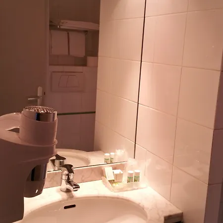 オテル デ ゼクリヴァン