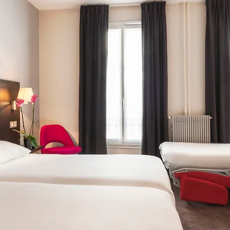 オテル デ ゼクリヴァン ホテル 3*