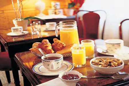 オテル デ ゼクリヴァン 3*