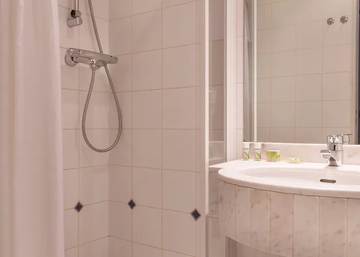 Hotel Des Ecrivains 3*