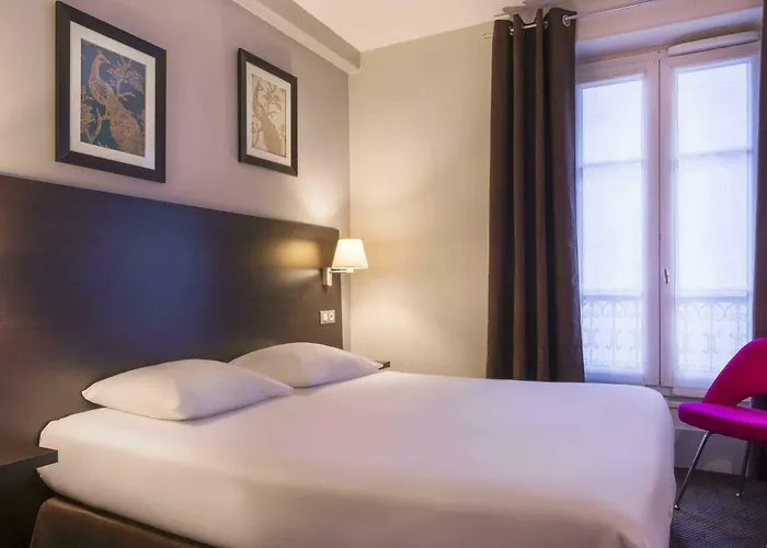 Hotel Des Ecrivains 3*