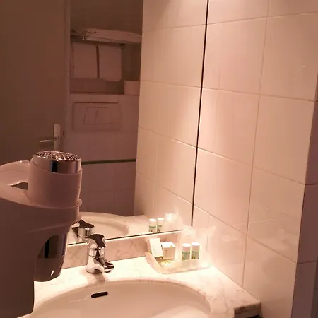 Hotel Des Ecrivains 3*